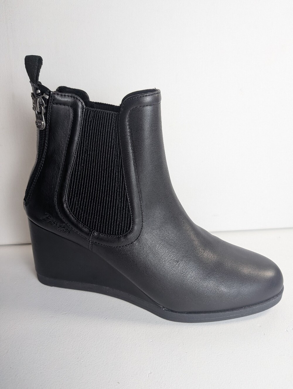 Blowfish Praline Wedge Chelsea Ankle Boots Vegan Leather Black Women's 10 Moto